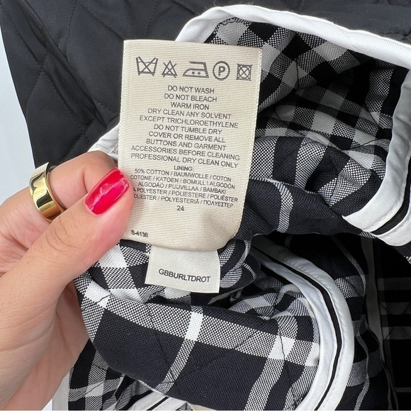 BURBERRY Burberry Black Quilted Button Jacket Women's Designer Outerwear Medium - Picture 15 of 15